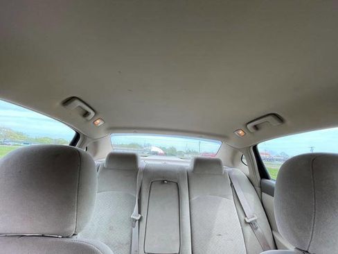 Used 2006 Buick LaCrosse CX FWD image 33
