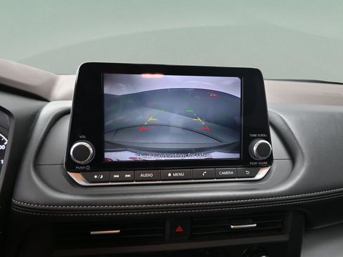 Used 2023 Nissan Rogue SV image 29