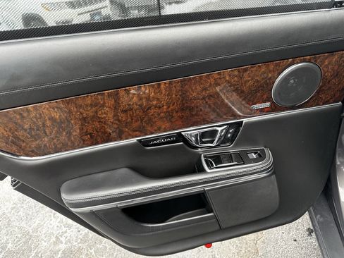 Used 2016 Jaguar XJ L Portfolio image 21