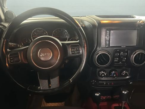 Used 2013 Jeep Wrangler Unlimited Sport AWD/4WD image 10