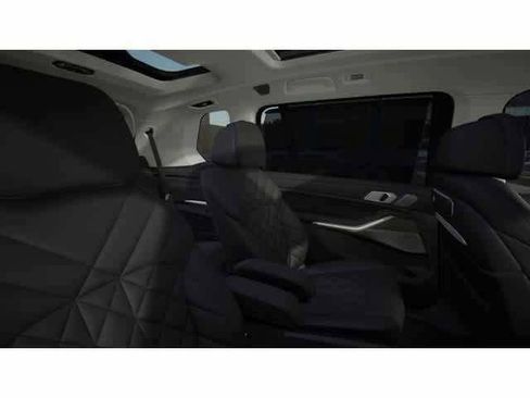 New 2026 BMW X7 xDrive40i w/ Premium Package AWD/4WD image 12
