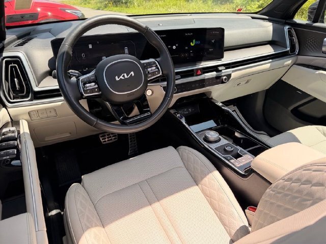 Used 2025 Kia Sorento SX Prestige AWD/4WD image 7