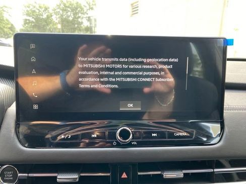 New 2026 Mitsubishi Outlander LE FWD image 14