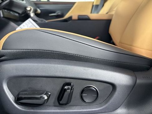 New 2025 Lexus ES 350 350 image 21