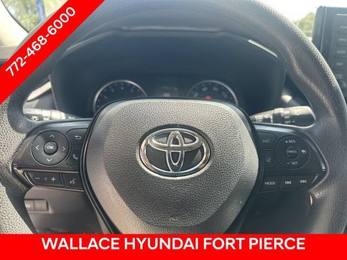 Used 2020 Toyota RAV4 XLE AWD/4WD image 22