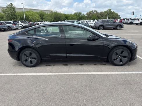 Used 2021 Tesla Model 3 Standard Range image 6