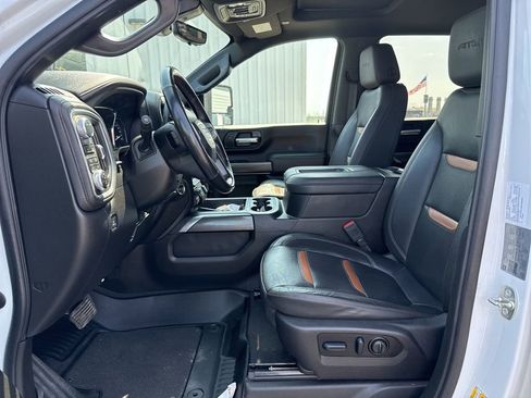 Used 2022 GMC Sierra 2500 AT4 w/ AT4 Premium Plus Package AWD/4WD image 13