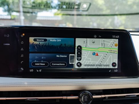 Used 2023 Nissan Ariya FWD image 17