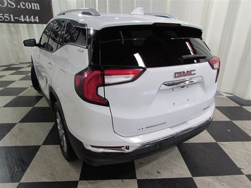 Used 2023 GMC Terrain SLT AWD/4WD image 8