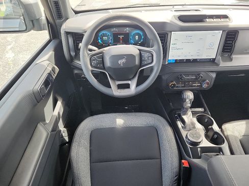 New 2025 Ford Bronco Base image 7