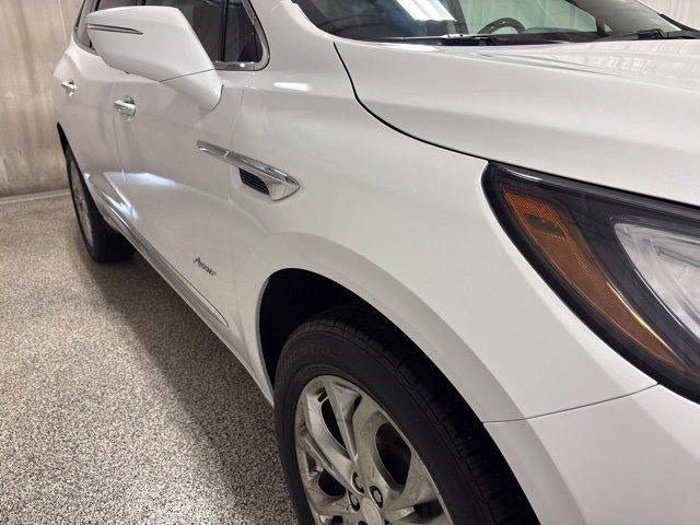 Used 2020 Buick Enclave Avenir w/ Avenir Technology Package AWD/4WD image 9