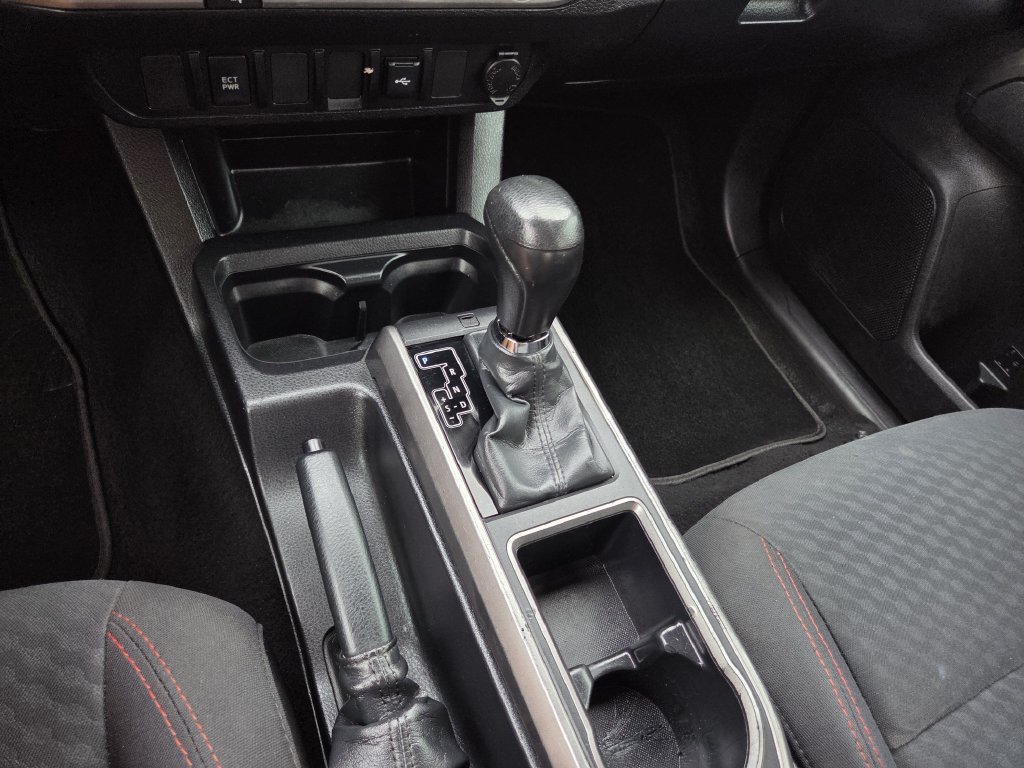 Used 2023 Toyota Tacoma SR5 RWD image 11
