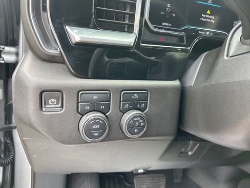 Used 2025 Chevrolet Silverado 2500 LT w/ Convenience Package AWD/4WD image 17