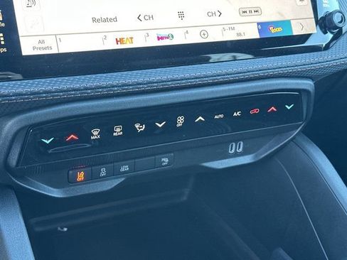 New 2026 Jeep Cherokee Laredo image 30