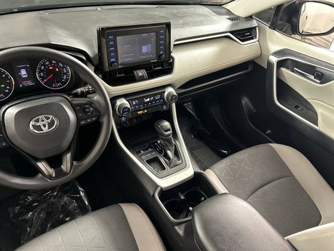 Used 2022 Toyota RAV4 XLE image 23