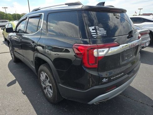 Used 2022 GMC Acadia SLT FWD image 2