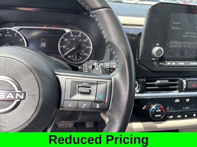 Used 2024 Nissan Pathfinder SV AWD/4WD image 18