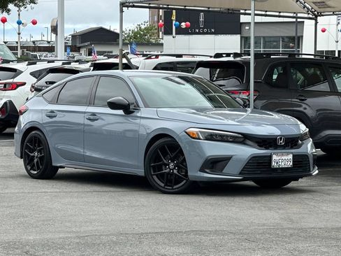 Used 2022 Honda Civic Sport image 2