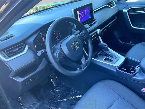 Used 2025 Toyota RAV4 XLE FWD image 18