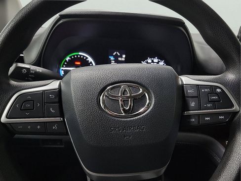 Certified 2021 Toyota Sienna LE image 17