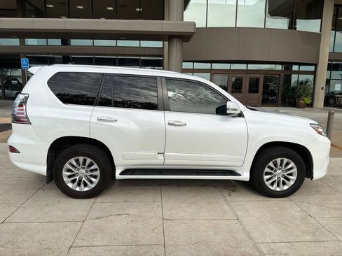 Used 2016 Lexus GX 460 w/ Premium Package AWD/4WD image 7