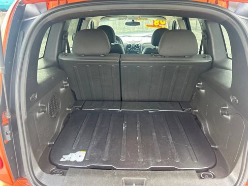 Used 2008 Chevrolet HHR LT w/ LT Preferred Equipment Group image 11