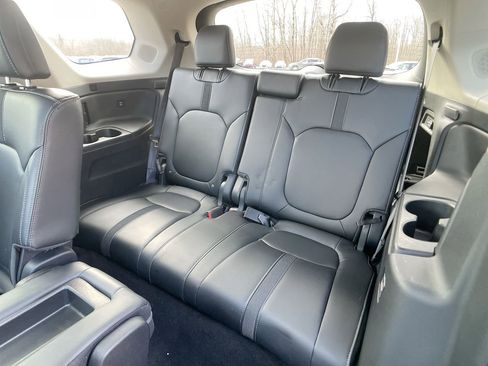 Used 2024 Honda Pilot Touring image 28