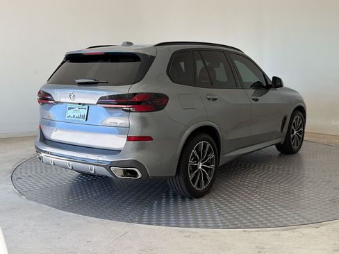 Used 2024 BMW X5 xDrive40i w/ M Sport Package AWD/4WD image 9