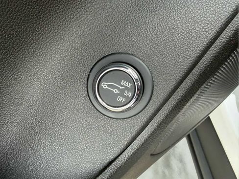 Used 2020 Chevrolet Blazer LT AWD/4WD image 17