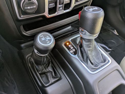 Used 2024 Jeep Wrangler Sport S w/ LED Headlamp & Fog Lamp Group image 13