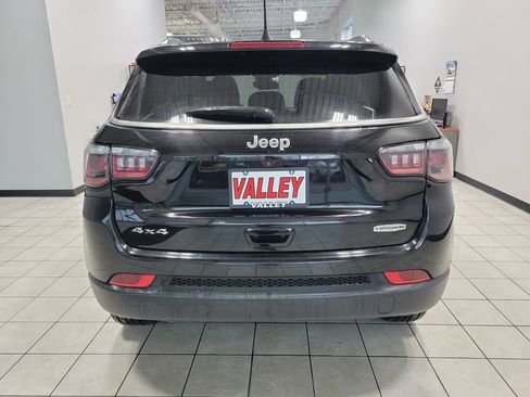 Used 2023 Jeep Compass Latitude AWD/4WD image 8