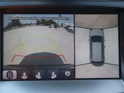 Used 2018 Hyundai Santa Fe Limited FWD image 21