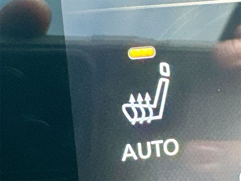 Used 2023 INFINITI Q50 Sensory image 22