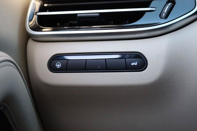 Used 2025 INFINITI QX60 Sensory AWD/4WD image 23