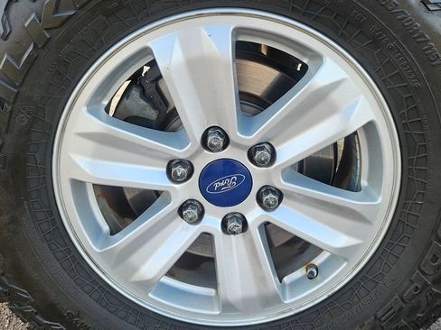 Used 2016 Ford F150 XLT AWD/4WD image 16