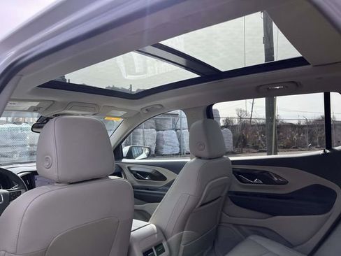 Used 2023 GMC Terrain Denali w/ Denali Premium Package image 17