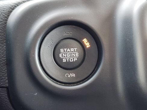 Used 2021 Jeep Gladiator Rubicon image 20