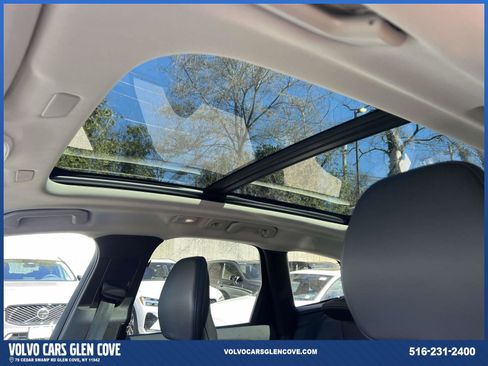 Used 2023 Volvo XC60 B5 Core w/ Climate Package image 19