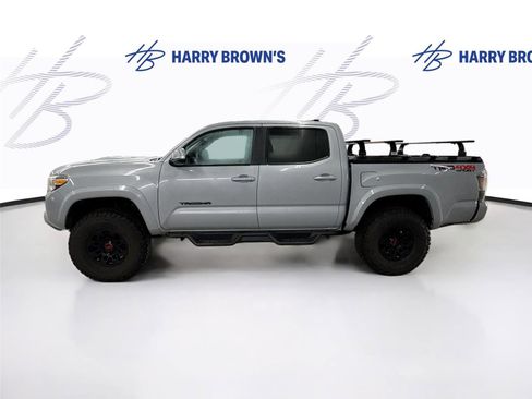 Used 2020 Toyota Tacoma TRD Sport image 7