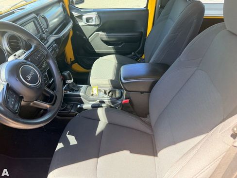 Used 2019 Jeep Wrangler Sport AWD/4WD image 15