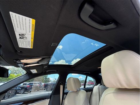 Used 2017 BMW 530i xDrive AWD/4WD image 38