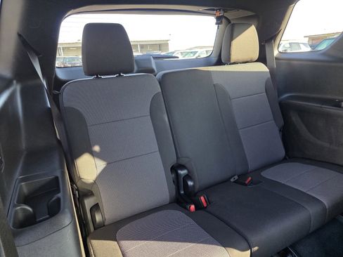 Used 2023 Chevrolet Traverse LT image 13