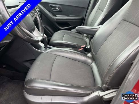 Used 2022 Chevrolet Trax LT w/ Driver Confidence Package AWD/4WD image 27