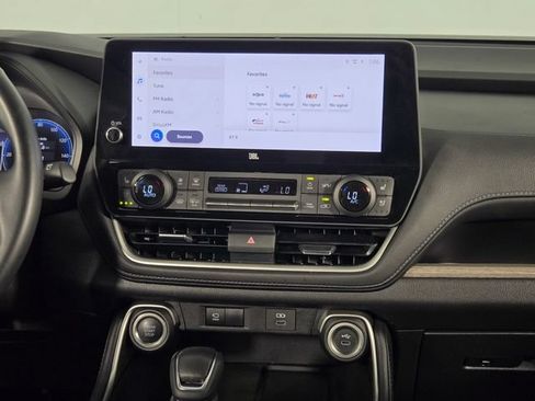 Used 2025 Toyota Grand Highlander FWD image 22