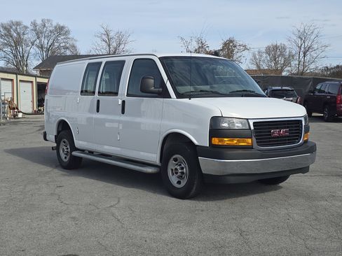 Used 2024 GMC Savana 2500 RWD 2500 135 w/ Driver Convenience Package image 6