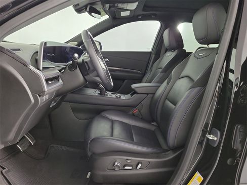 Certified 2024 Cadillac XT4 Sport image 16