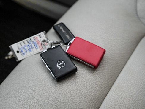 Used 2020 Volvo XC90 T5 Momentum image 67