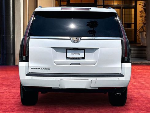Used 2019 Cadillac Escalade Platinum AWD/4WD image 5