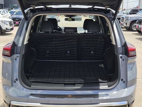 Certified 2024 Nissan Rogue Platinum FWD image 19