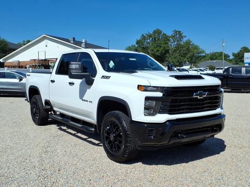 Used 2026 Chevrolet Silverado 2500 Custom w/ Custom Value Package AWD/4WD image 1